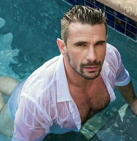 巨大な天然おっぱいオンリーファンズ 無料 写真