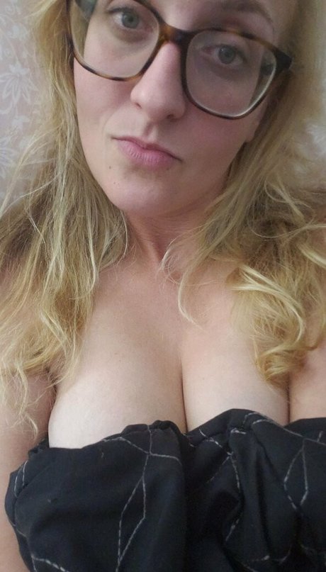 50歳のOnlyFans ポルノグラフィック 写真