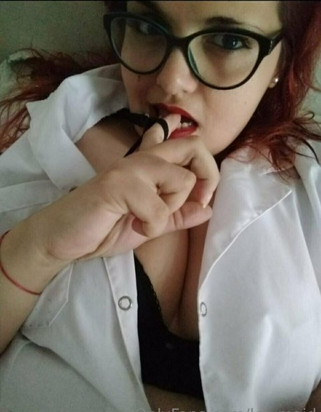 lelymaid ポルノスター トップ 写真