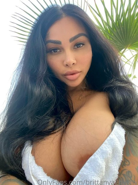 背が高くて巨乳のOnlyFans 無料裸 画像