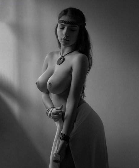 大きな乳首オンリーファンズ 美しい 写真