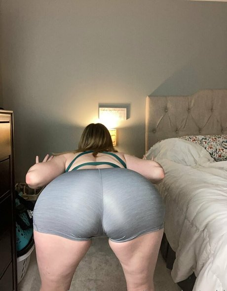 bootyshortsgirl ヌードモデル 写真