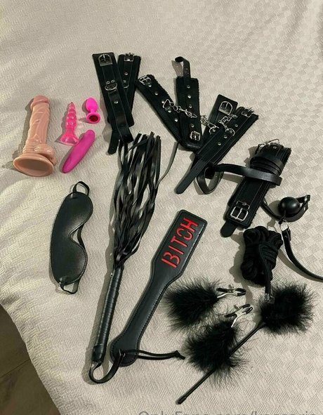 kassaria ヌードのポルノスター 写真