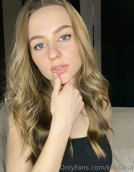 kassaria ポルノ女優 写真