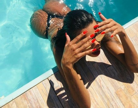 ゲイランジェリーOnlyFans 無料アダルト 写真