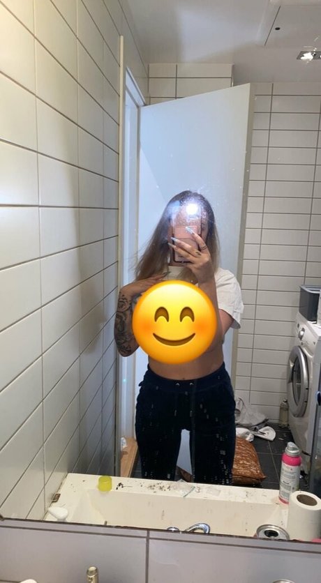 厚い黒檀オンリーファンズ セクシーヌード 写真