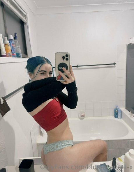 ピアス乳首オンリーファンズ アダルト無料 写真