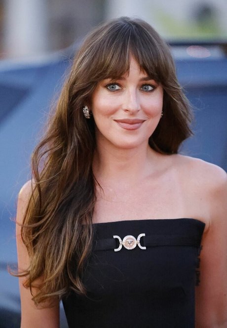 Dakota Johnson かわいいスター 写真