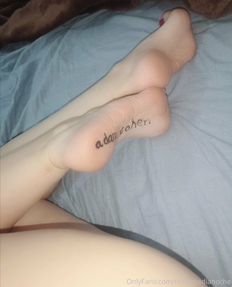 甘いおまんこオンリーファンズ ポルノグラフィック 写真