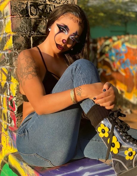 rollsroycebarbie HD女優 アーカイブ