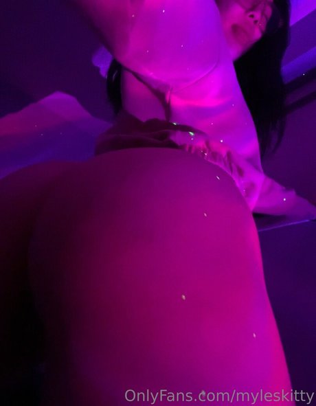 myleskitty 高品質のポルノスター 写真