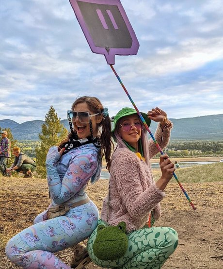 ダーティトークオンリーファンズ セクシー 写真