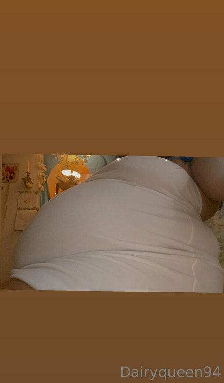 ピアス乳首オンリーファンズ ヌード 写真