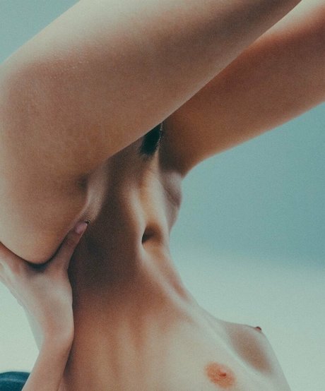 Lila M Lilaanie 限定モデル 写真