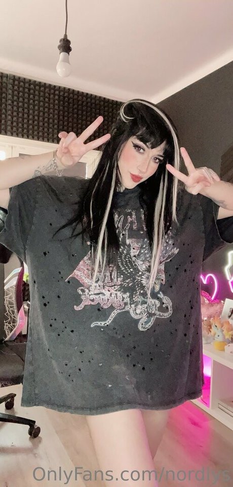 スキニーアナルOnlyFans アートポルノ 写真