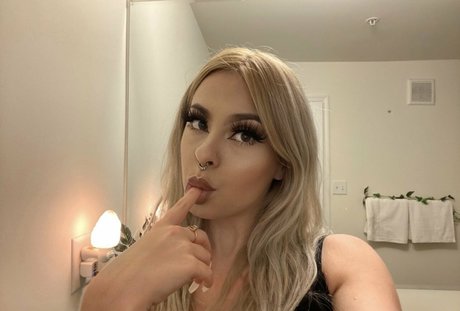 お金 オンリーファンズ 無料エロ 写真