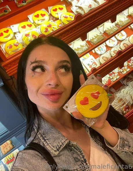 maleficenta69 美しい女優 写真