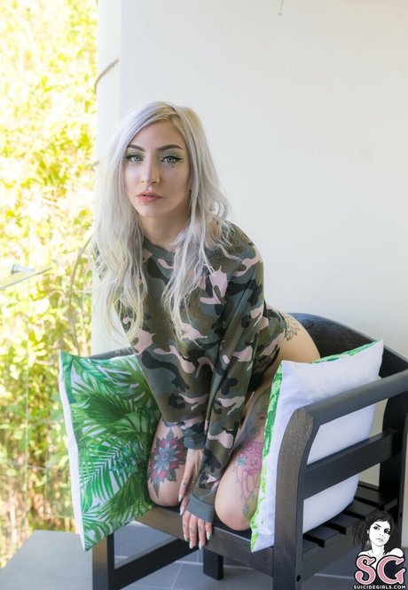 熟女の足オンリーファンズ ホット 写真