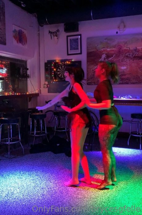 年配の熟女オンリーファンズ えろた 写真