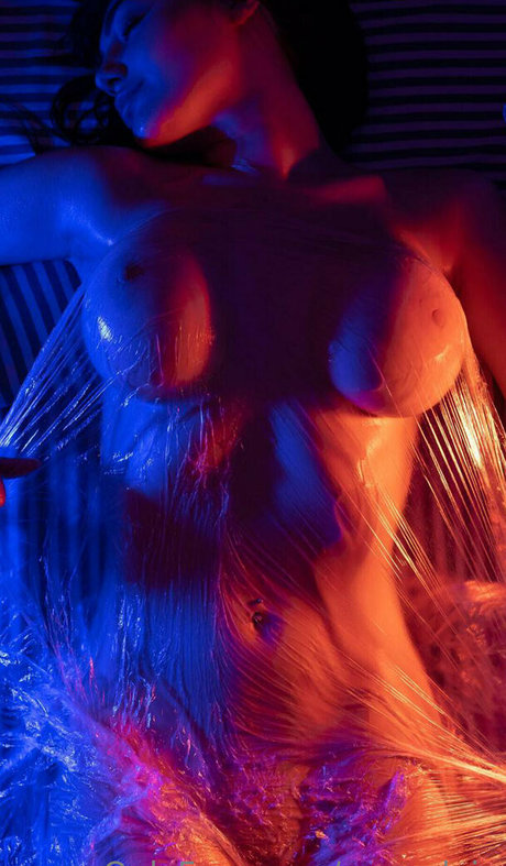 annyplein スター 裸 写真