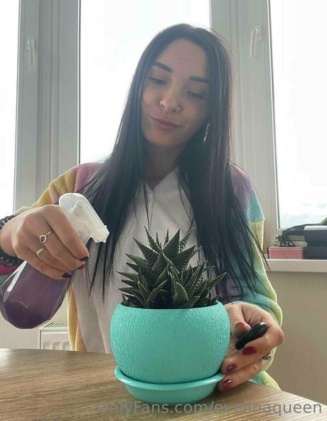 巨乳の熟女オンリーファンズ ホットセクシー 写真