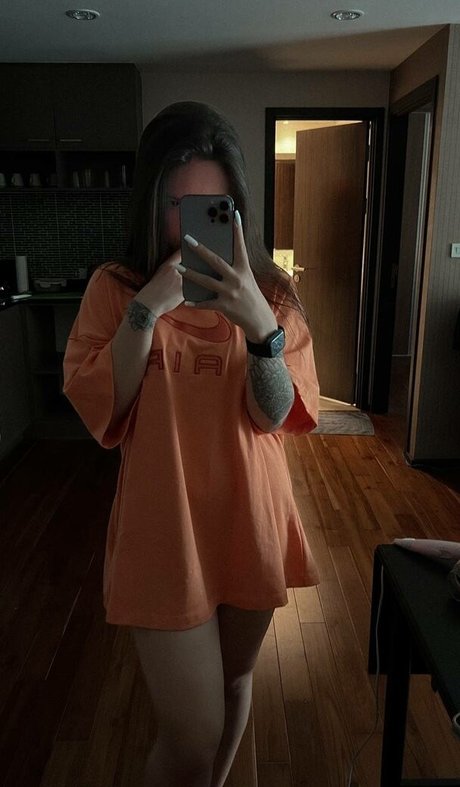 olesyaliberman 限定モデル 画像