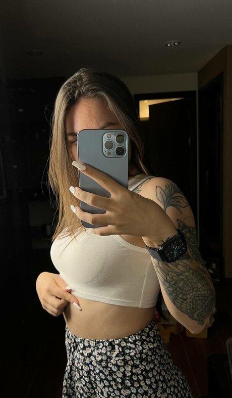 olesyaliberman ポルノスター 写真