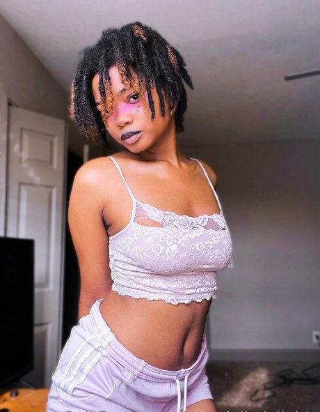 ciarasdailydelights xxx女優 写真