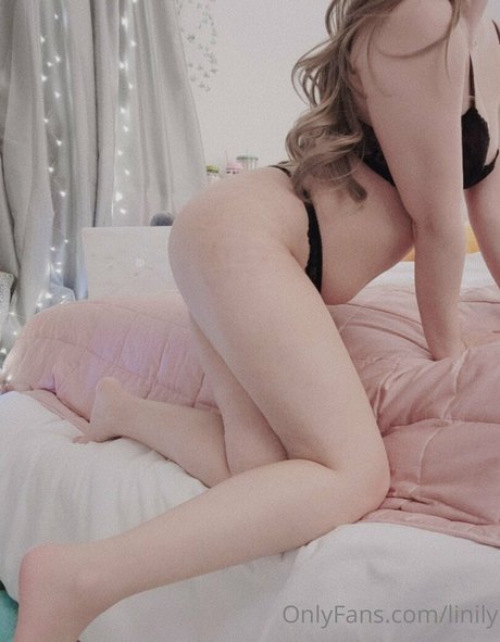 Lindychii エロティックなスター 画像