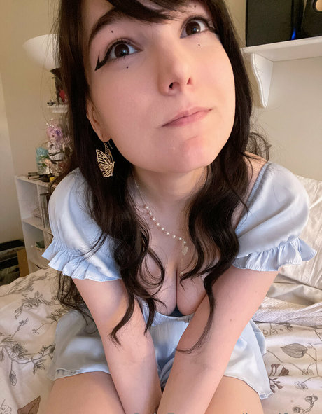 大きな乳首オンリーファンズ 無料セクシー 写真