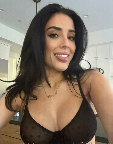 熟女メガネOnlyFans アートヌード 写真