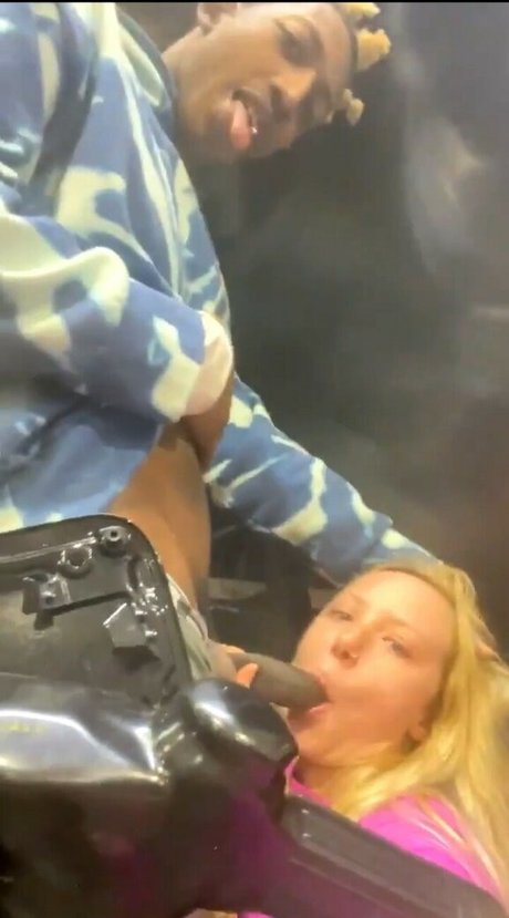 dixielynnxxx トップポルノスター 写真