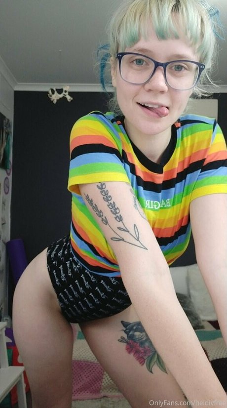 小さなオンリーファンズ セクシー 写真