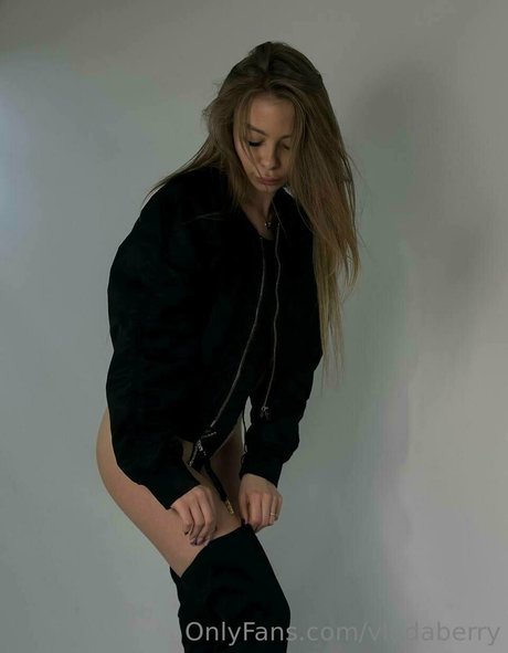 vladaberry 完璧なポルノスター 画像