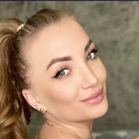 バレーボール オンリーファンズ 無料裸 写真