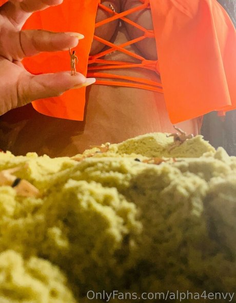 巨乳 パイズリ OnlyFans 無料セクシー 写真