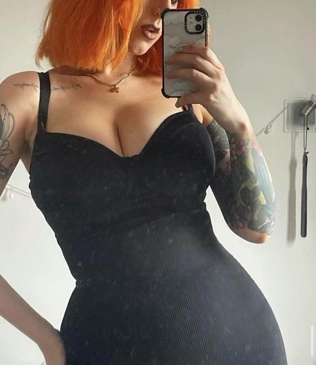 Hollie Rutter 素敵なスター ギャラリー