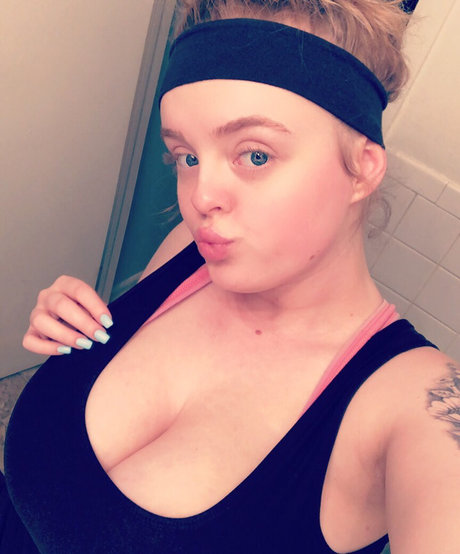 肉厚マンコオンリーファンズ 美しいポルノ 画像