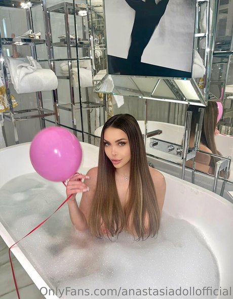 anastasiadollofficial エロティックモデル ギャラリー