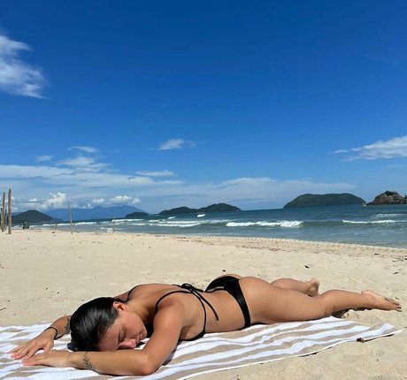 Mariana Nolasco アートモデル 写真