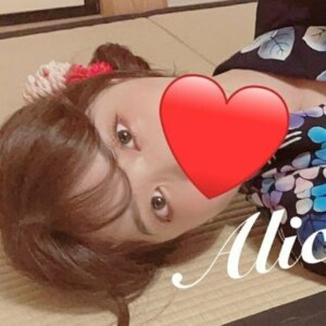 ロシアのお母さんOnlyFans アートヌード 写真