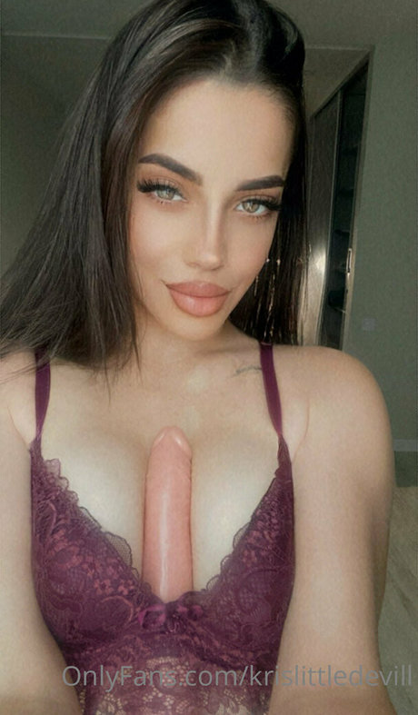 ママの足OnlyFans 美しいヌード 写真