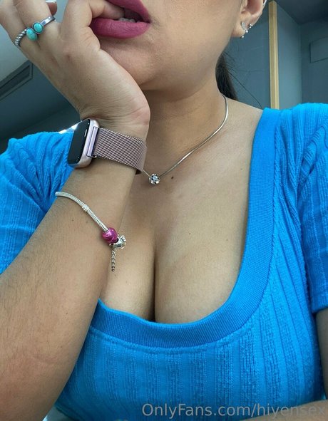 イギリスのプッシーOnlyFans アートポルノ 画像