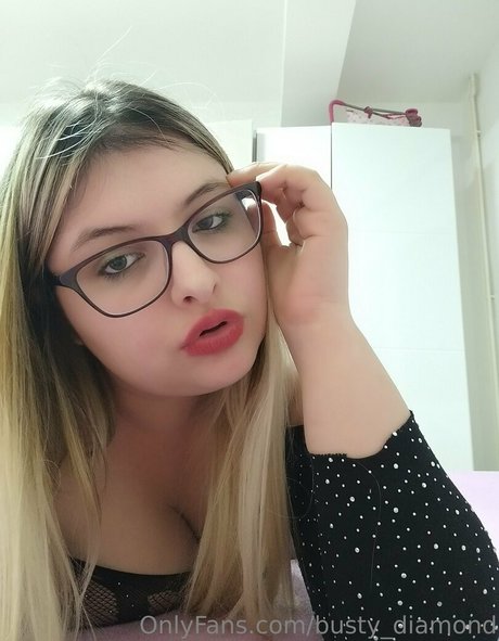 busty diamond ポルノスター 美しい 写真