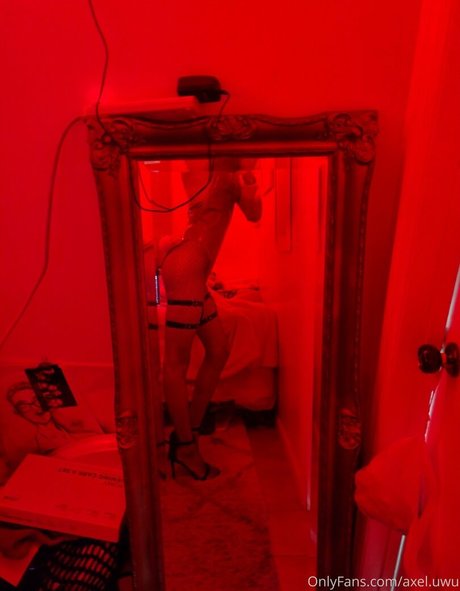 ポニーテールオンリーファンズ ホットヌード ギャラリー