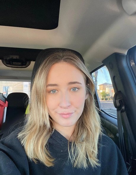 Skylar Sapphyre エロティック女優 写真