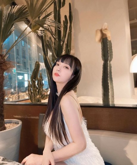 毛深い足のOnlyFans ホット裸 画像