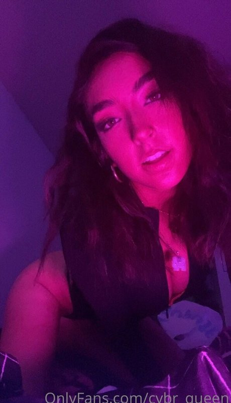 ブッシュ・オンリーファンズ 無料セックス 画像