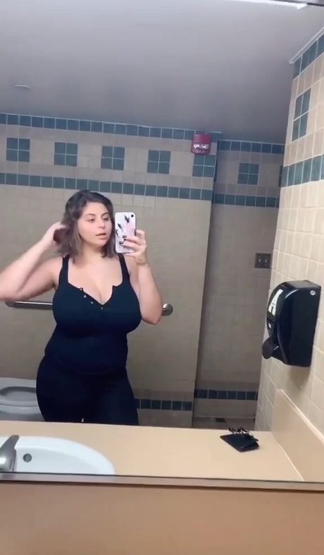 Caroline Casbon セックス女優 アーカイブ