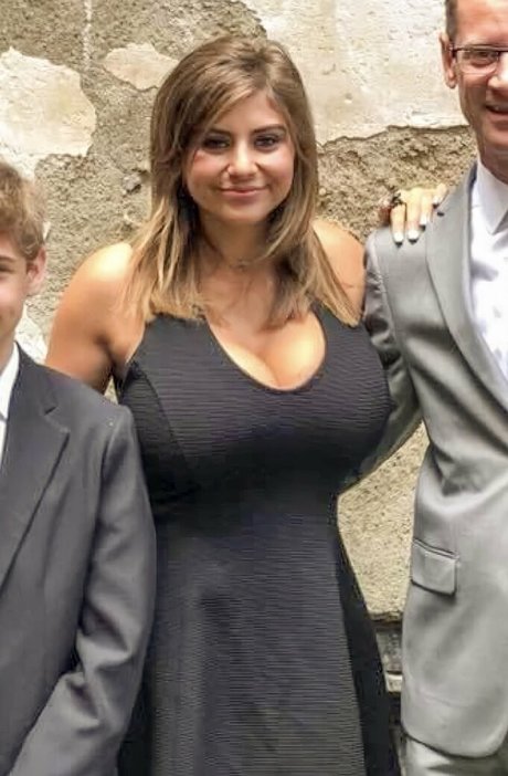 Caroline Casbon 裸のポルノスター 写真